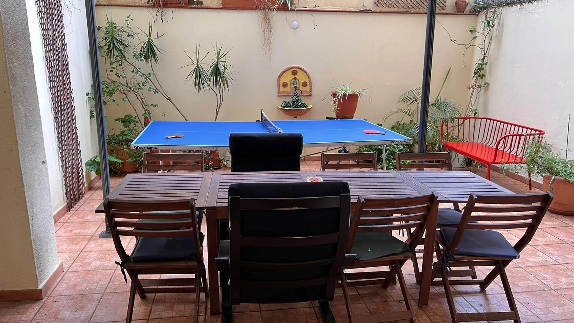 Ramblas Rentals Central Duplex 4Br Terrace Pool Table & Ping Pong バルセロナ