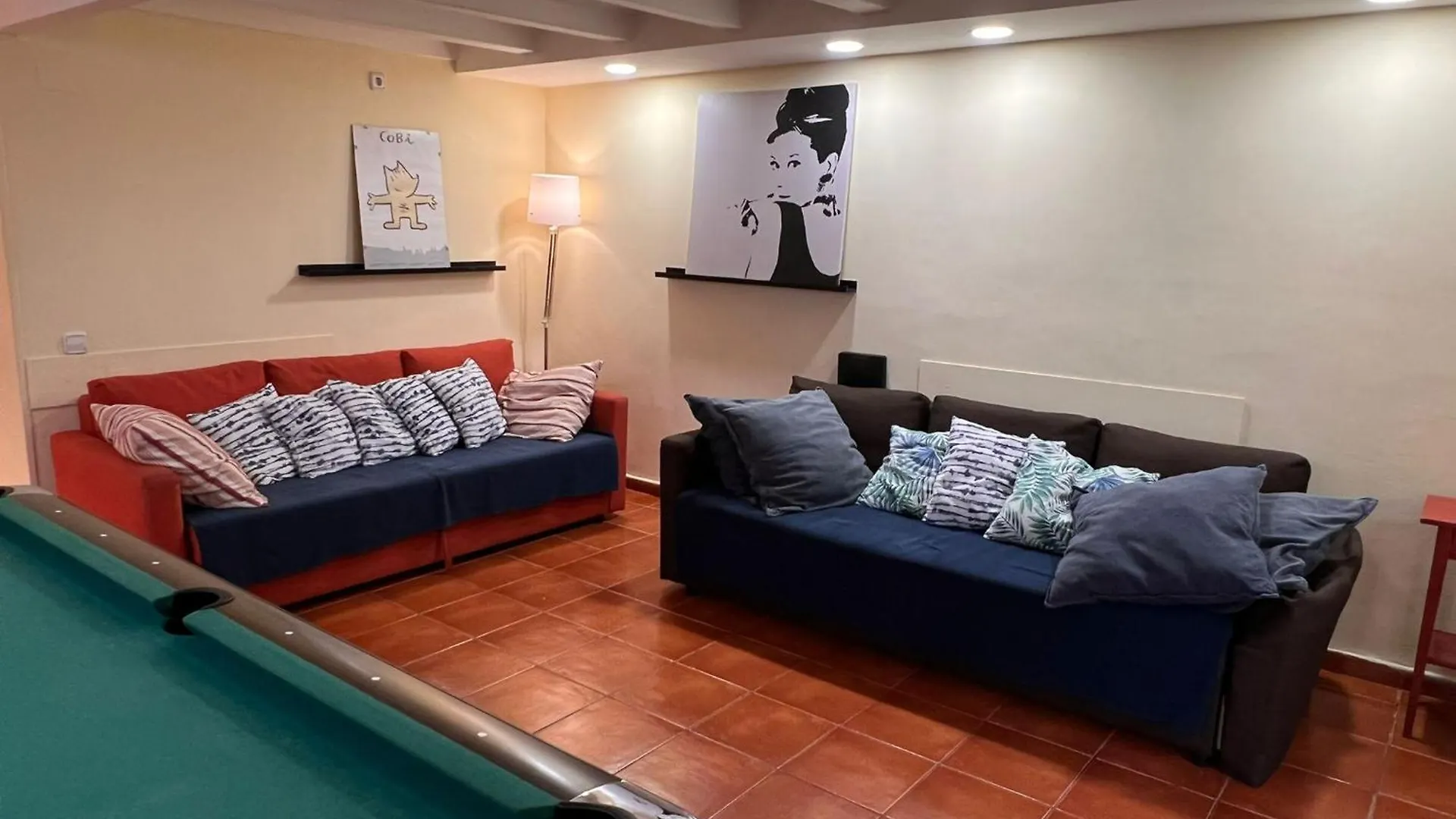 アパート Ramblas Rentals Central Duplex 4Br Terrace Pool Table & Ping Pong バルセロナ